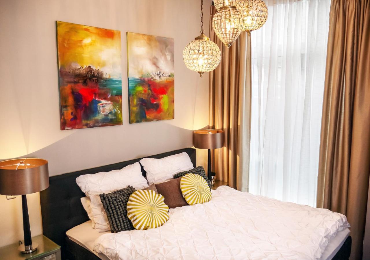 Comfort And Style In City Center With Ensuite Bathroom On Schaafenstrasse Kolín nad Rýnem Exteriér fotografie